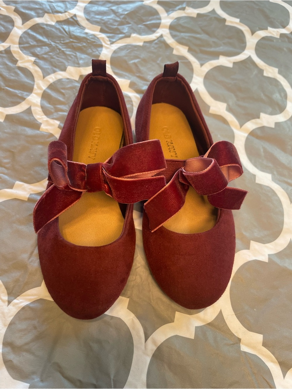 Adorable old navy toddler Velvet Bow Ballet Flats Burgundy size 9 ballerina fun